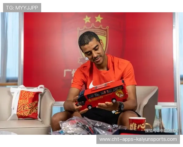 冠军球队球迷自发庆祝活动秩序良好获赞，球队获得冠军的祝贺词